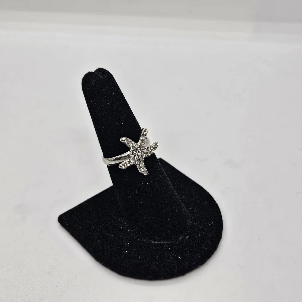 silver tone adjustable rhinestone starfish ring
